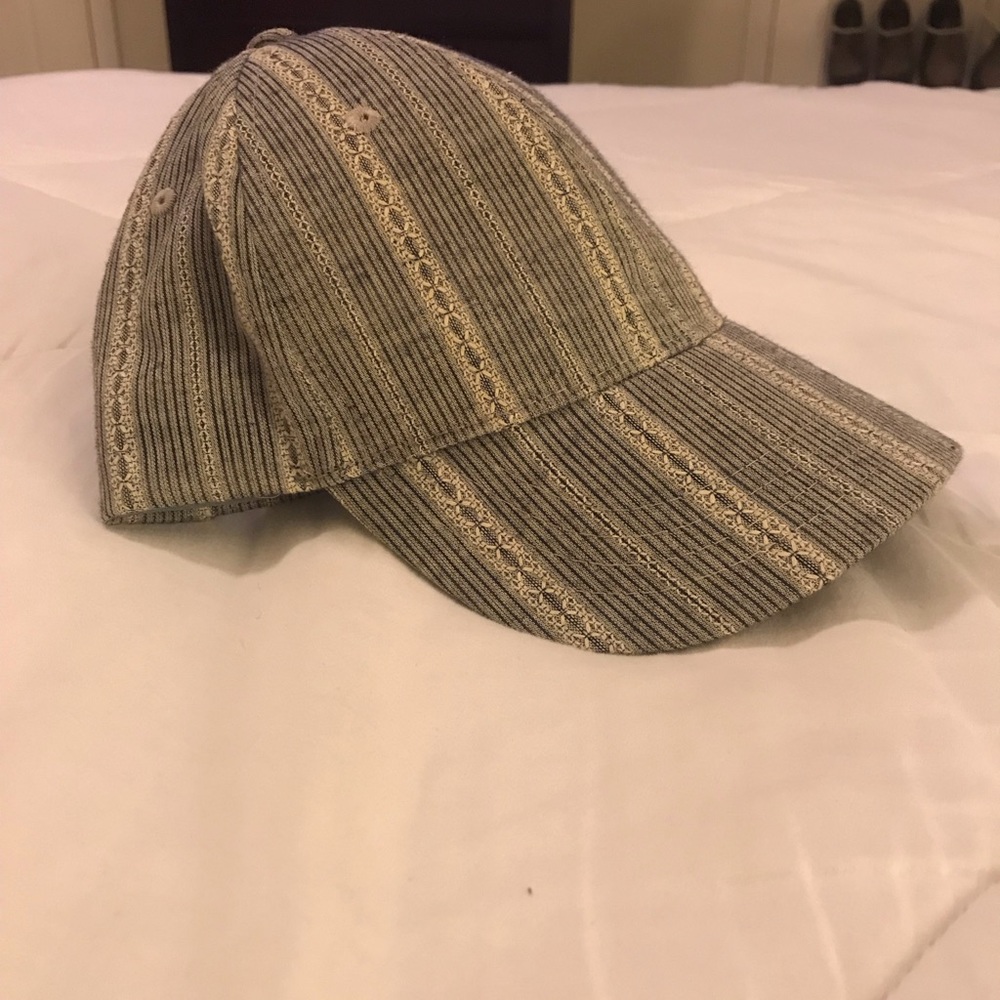 Express Hat, size OS.
